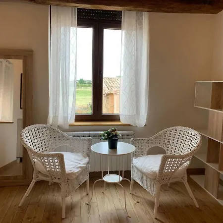 بيت للعطل El Pajar De Miro Villaturiel